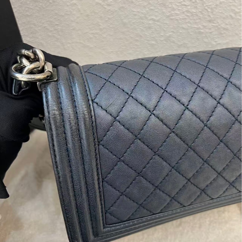 Chanel le boy medium size 25cm-19