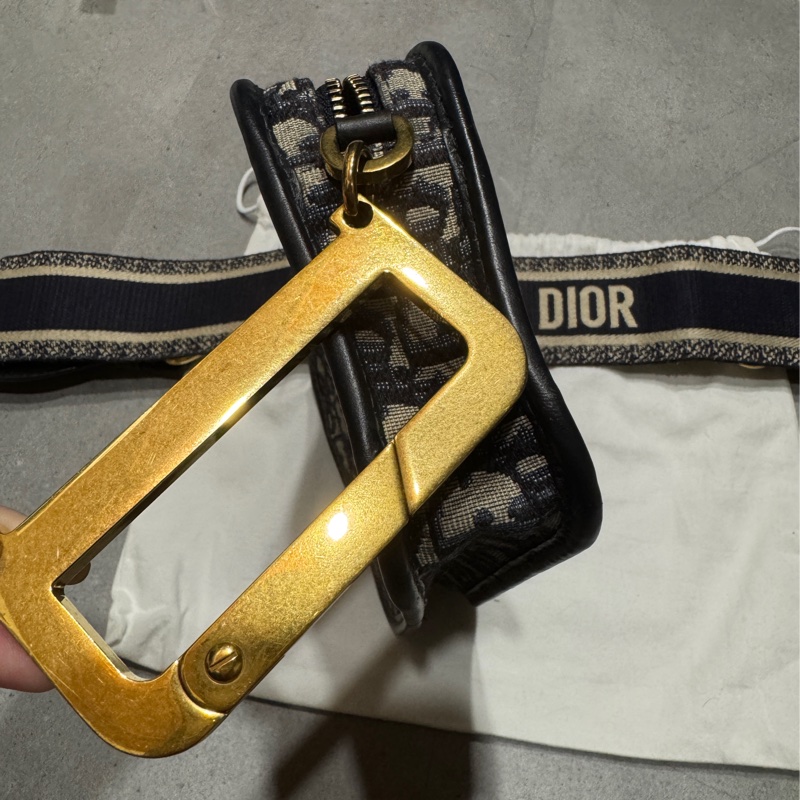 斷捨離~dior oblique 老花大D 手拿相機包+背帶 約8成新-4