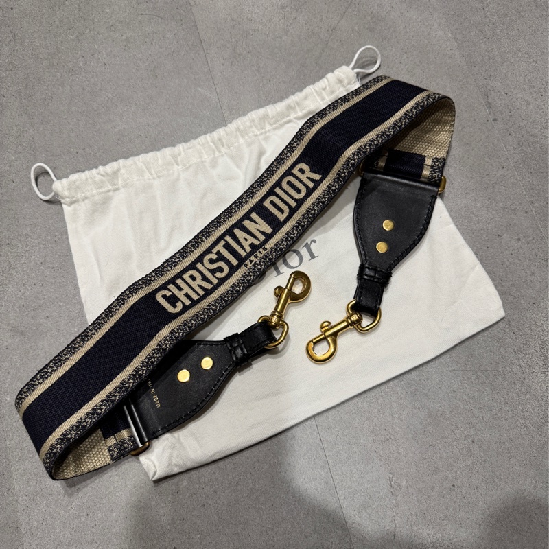 斷捨離~dior oblique 老花大D 手拿相機包+背帶 約8成新-6