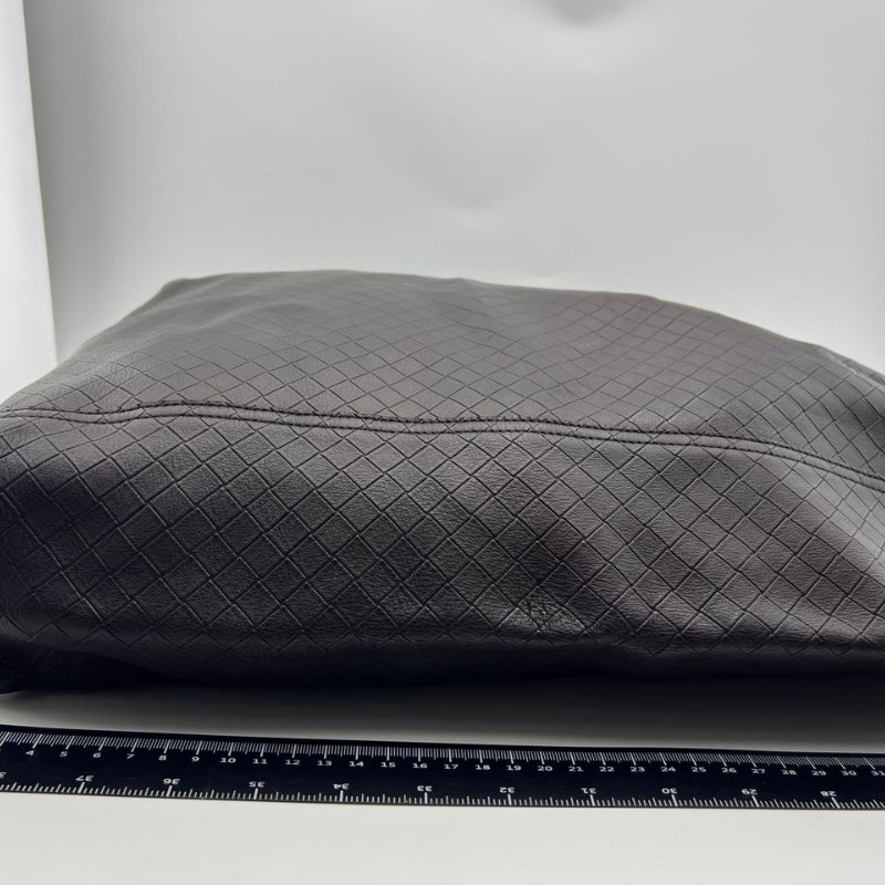 葆蝶家黑色編織托特包 單肩款-7