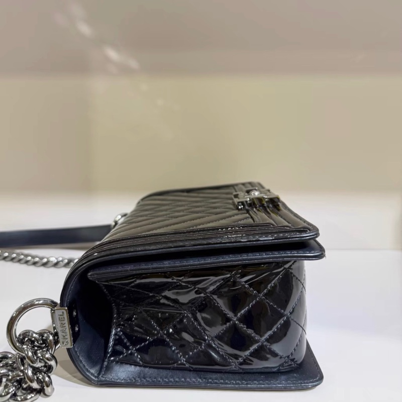 CHANEL LE BOY MEDIUM BLACK-3