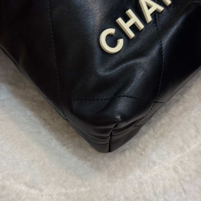 Chanel 22mini 黑色 稀有白字 ✨最新晶片款-7