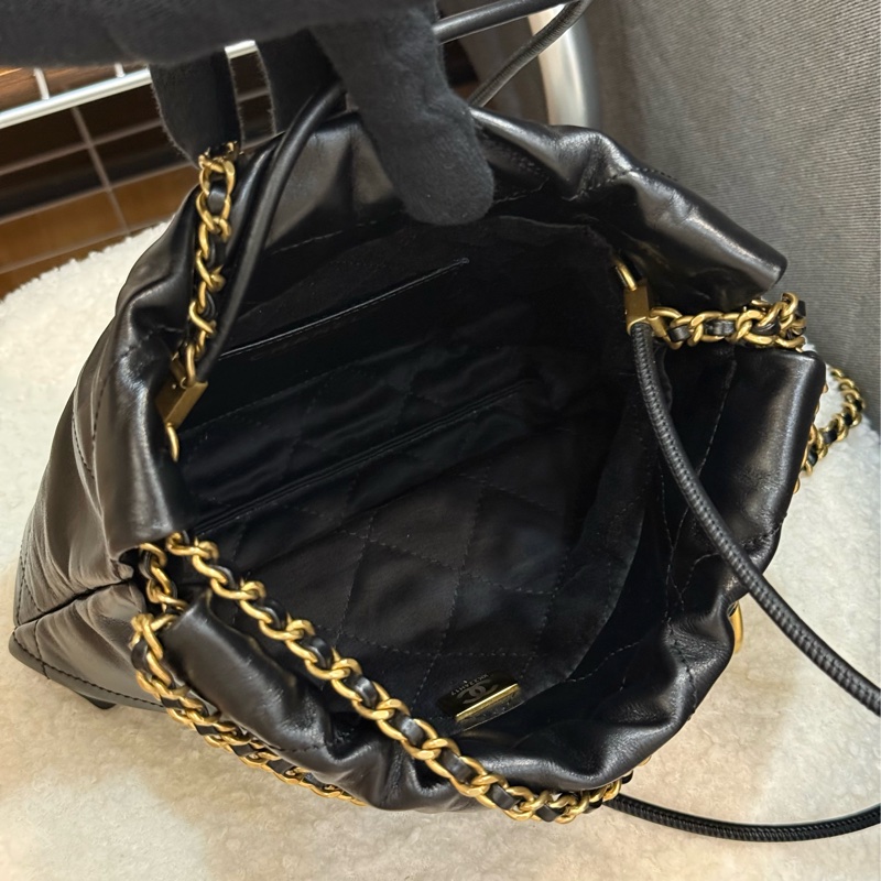 Chanel 22mini 黑色 稀有白字 ✨最新晶片款-11