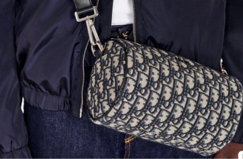 CHRISTIAN DIOR 新款 深藍 LOGO 側背包 斜背包 圓筒包 95新 割愛39999🛫-1