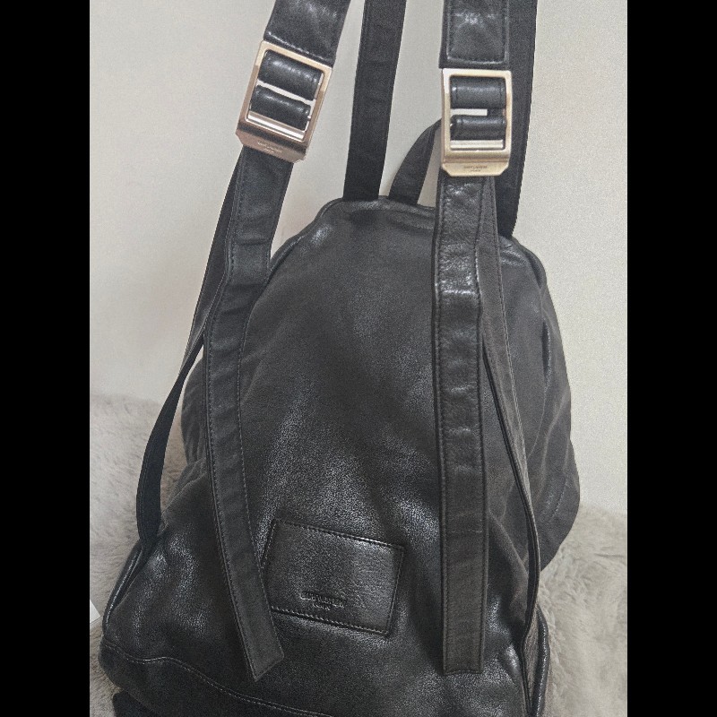 YSL Saint Laurent 聖羅蘭 全皮革 黑色 後背包-14