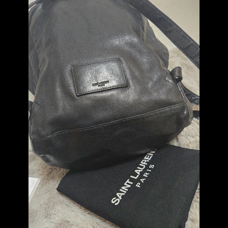 YSL Saint Laurent 聖羅蘭 全皮革 黑色 後背包-21