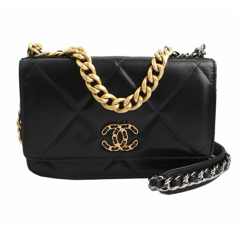 CHANEL 羊皮 WOC 迷你斜背包 30 系列