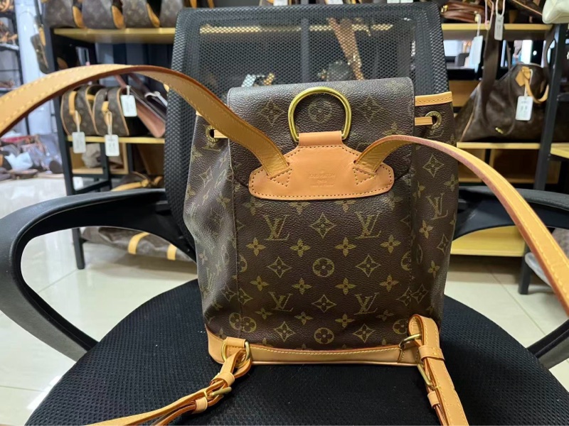 【90%新✨全網最平】LV Montsouris  老花抽繩系帶書包｜背包｜雙肩包-10