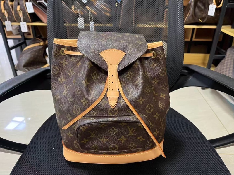 【90%新✨全網最平】LV Montsouris  老花抽繩系帶書包｜背包｜雙肩包-11
