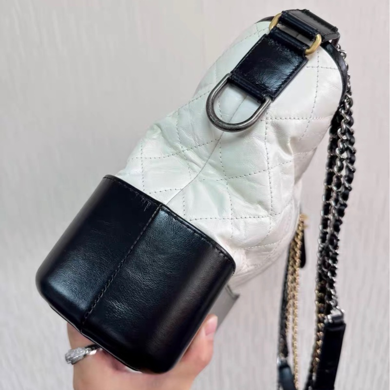 【99%新 ✨ 全網最低價！】 26開 Chanel 流浪包 黑白 熊貓配色 中號 有保卡配件 近全新-4