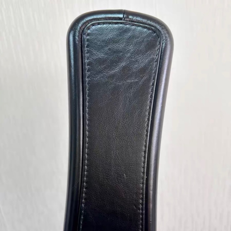 【99%新 ✨ 全網最低價！】 26開 Chanel 流浪包 黑白 熊貓配色 中號 有保卡配件 近全新-5