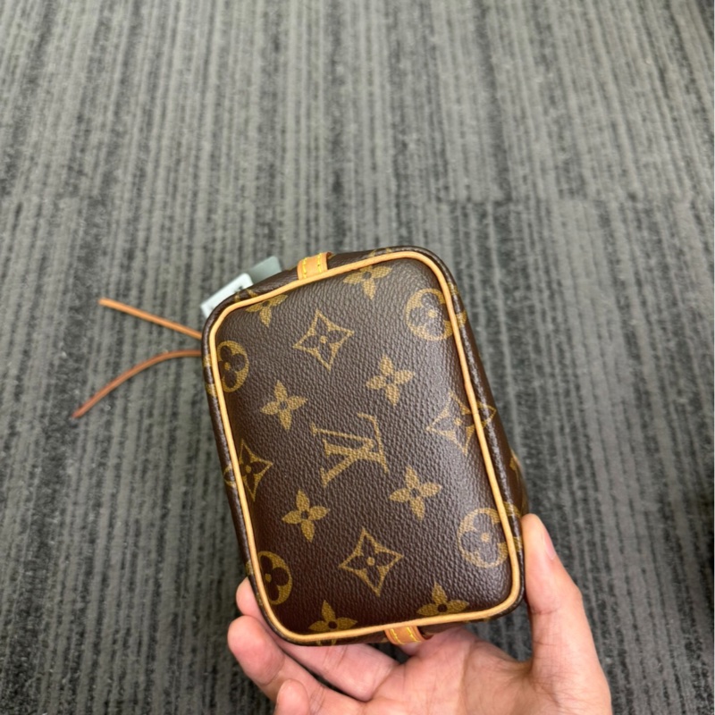 【92%新✨全網最低價】LV Neonano老花抽繩迷你水桶包-2