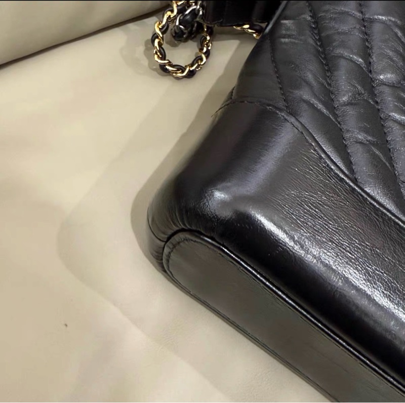 【95新 ✨ 全網最低價！】Chanel 26開有卡 流浪包 山形紋 小號 黑色 金扣-8