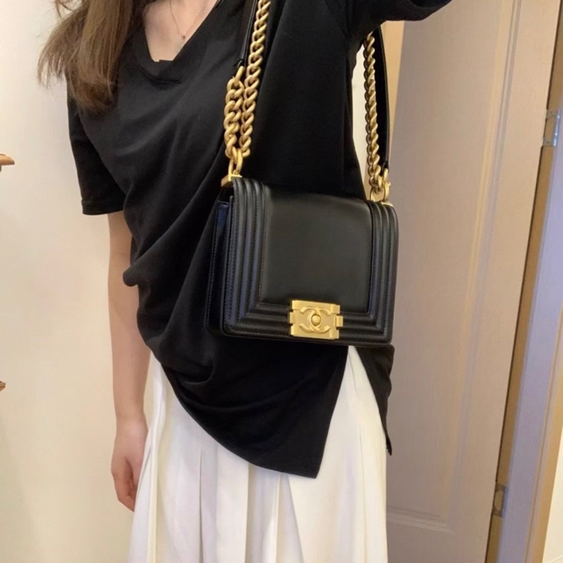 【96新 ✨ 全網最低價！】Chanel leboy mini 黑色金扣 牛皮 芯片款新款-5
