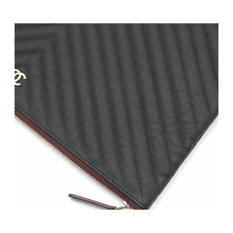 【包稅】CHANEL 黑色霧面魚子醬人字紋手拿包（大）-3