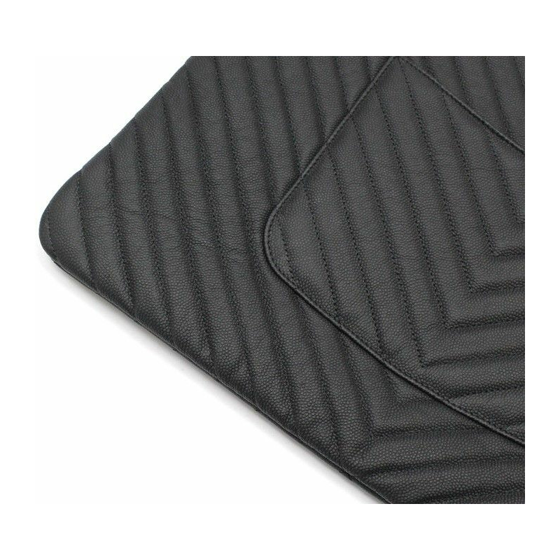 【包稅】CHANEL 黑色霧面魚子醬人字紋手拿包（大）-4