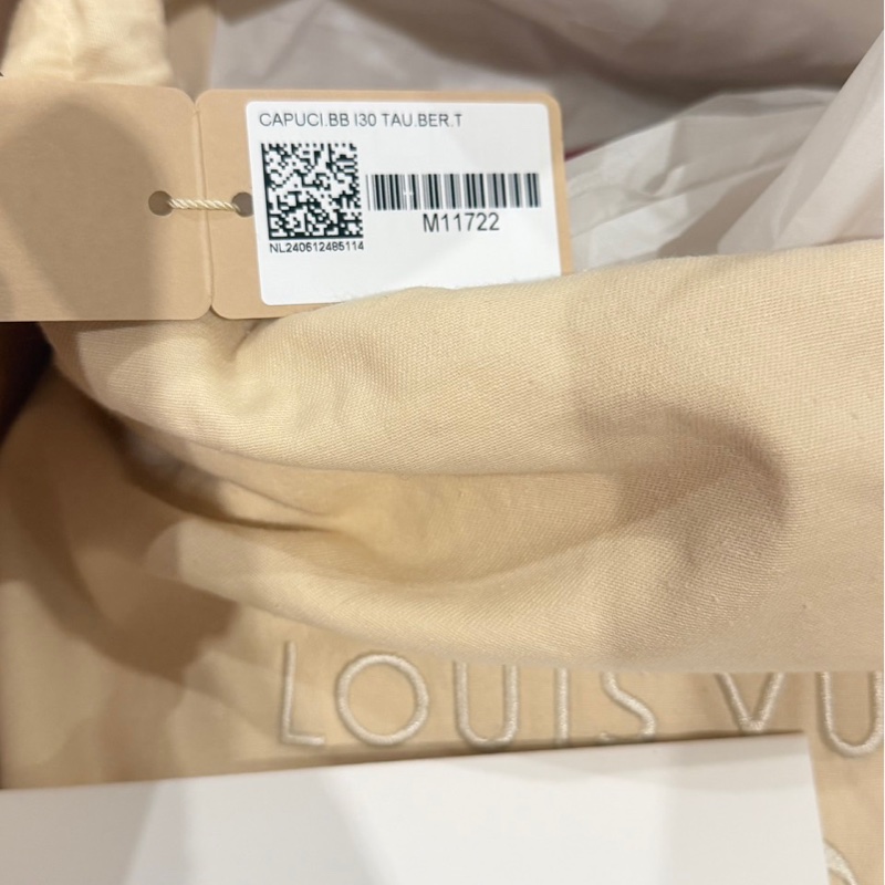 M11722 Capucines BB-32