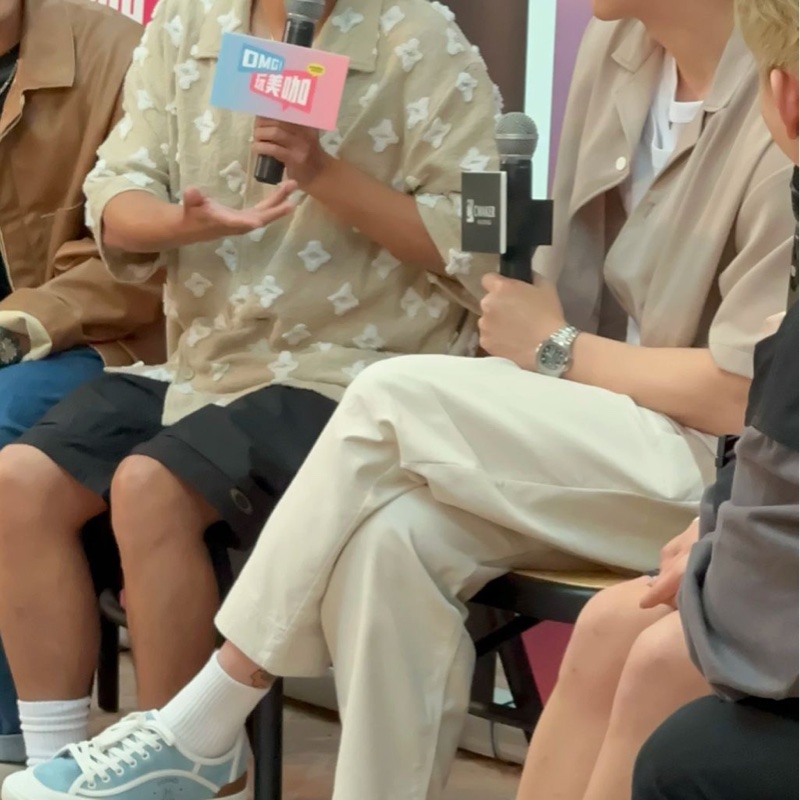 99新Hermes/愛馬仕  男款低幫休閒鞋帆布鞋藍色牛仔拼皮運動鞋板鞋 小logo43碼-4