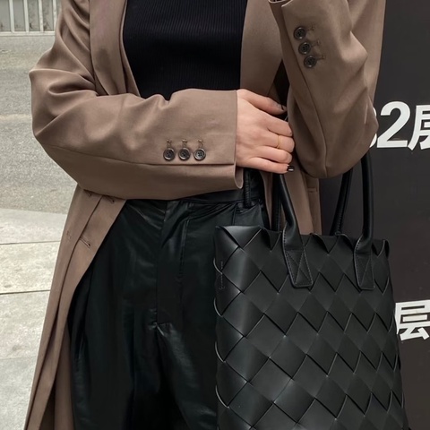 BV 黑色編織子母手提水桶包 29*32*14 98新配件塵袋