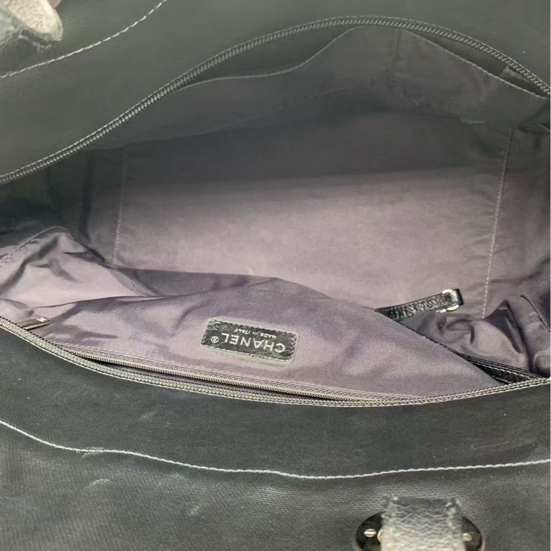二手CHANEL黑色帆布塗層大號tote單肩包,13開,公價兩萬多,配件有塵袋,小內袋,邊角有正常使用痕跡-5