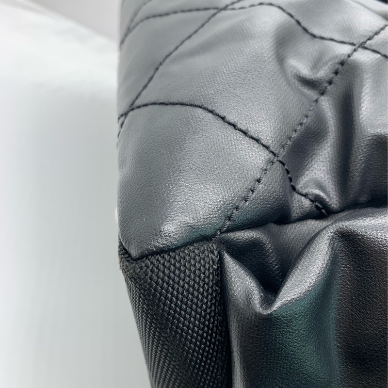 二手CHANEL黑色帆布塗層大號tote單肩包,13開,公價兩萬多,配件有塵袋,小內袋,邊角有正常使用痕跡-12