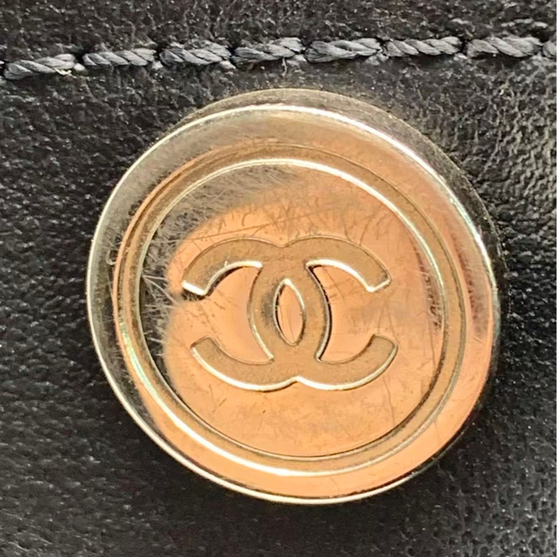 二手CHANEL黑色帆布塗層大號tote單肩包,13開,公價兩萬多,配件有塵袋,小內袋,邊角有正常使用痕跡-18