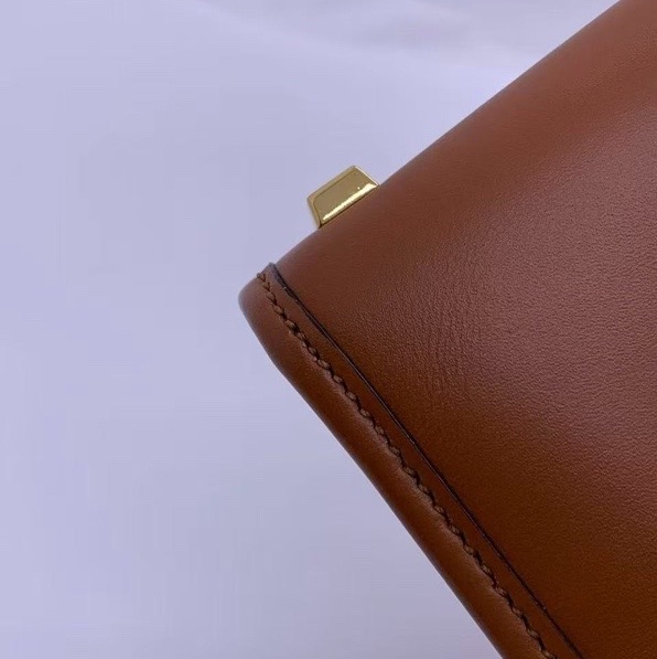 Fendi芬迪Sunshine棕色迷你琴譜包,13×17×5/,正常使用痕跡,邊角輕微磨損-5