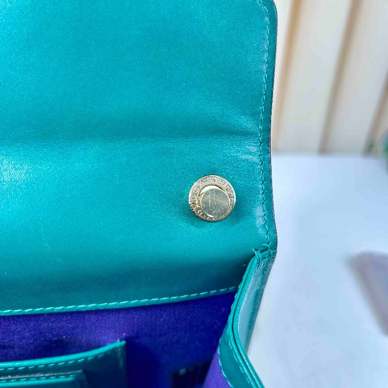 BVLGARI 綠色琺瑯蛇頭包 woc 小號款-10