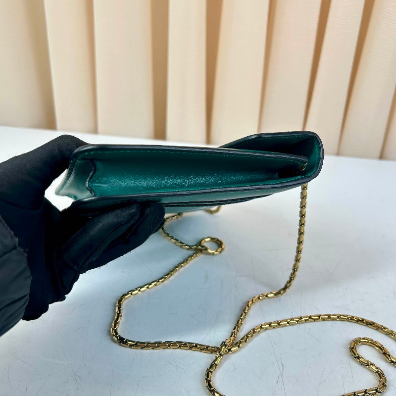 BVLGARI 綠色琺瑯蛇頭包 woc 小號款-16