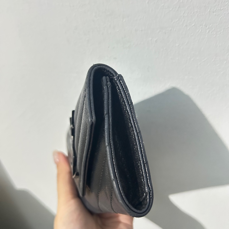 YSL魚子醬牛皮信封皮夾-1