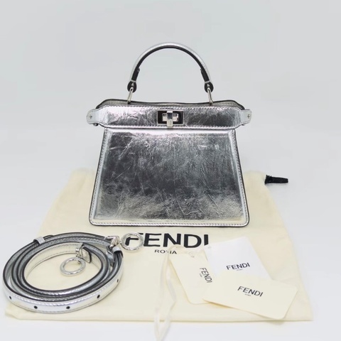 FENDI SS22太空銀掌紋牛iseeu小號peekaboo手提肩背包20*15*11 98新配件塵袋