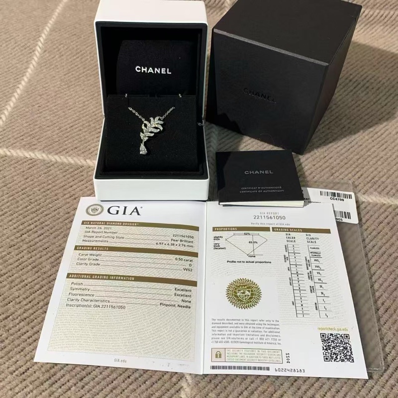 Chanel香奈兒高級珠寶PLUME羽毛滿鑽項鍊 18k白金滿天星,鑲嵌一顆0.5克拉D色主石,2021年購入-0