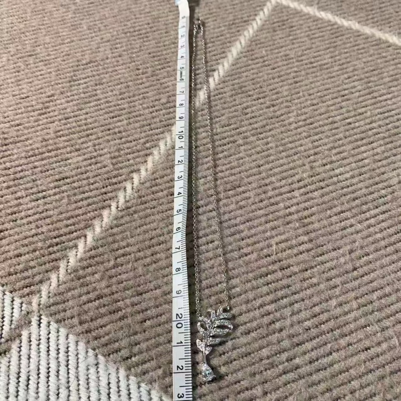 Chanel香奈兒高級珠寶PLUME羽毛滿鑽項鍊 18k白金滿天星,鑲嵌一顆0.5克拉D色主石,2021年購入-6