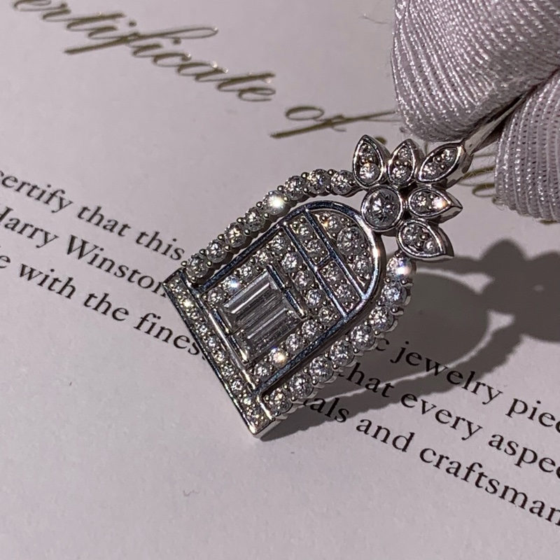 Harry Winston 海瑞溫斯頓幸福之門吊墜滿鑽，2025購入-6