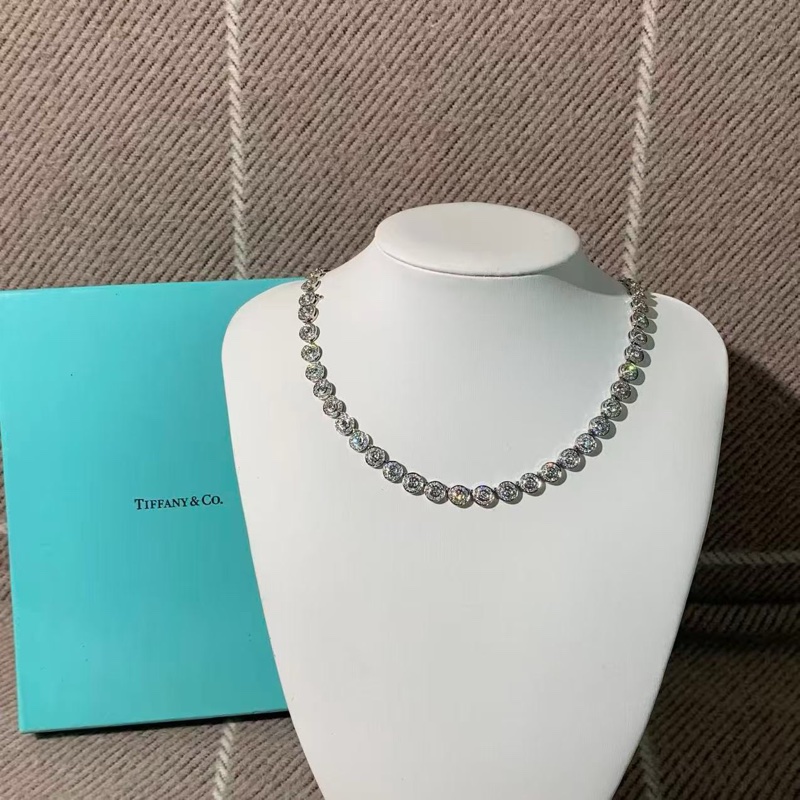 Tiffany CIRCLET系列白金圓形鑽石項鍊,超級閃耀-0