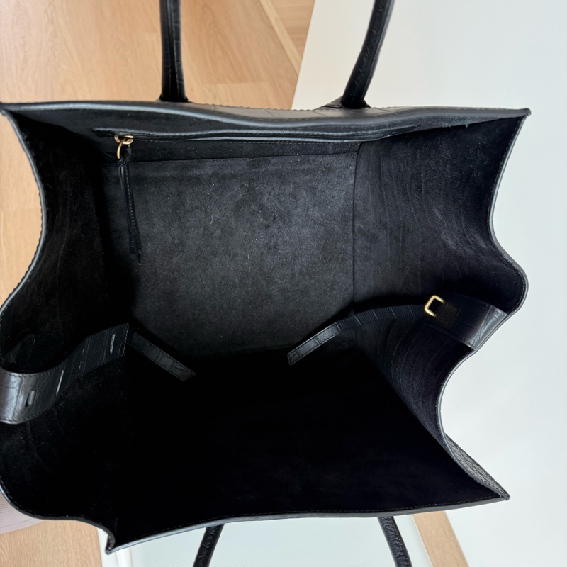 Celine Phantom黑色牛皮鱷魚壓紋大囧包-3