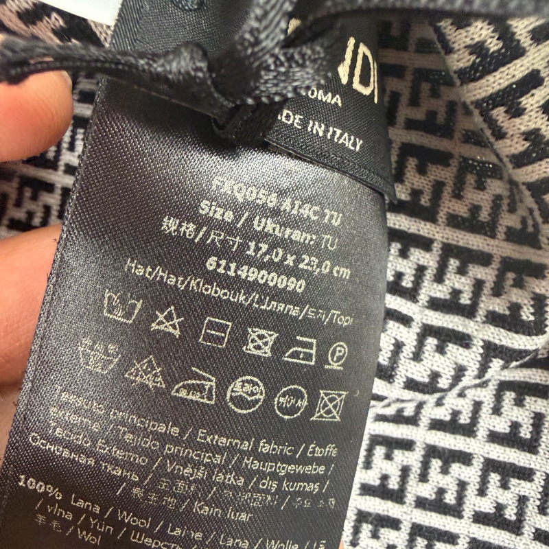 促銷品 Fendi 滿logo羊毛冷帽-4