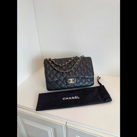 Chanel classic flap jumbo