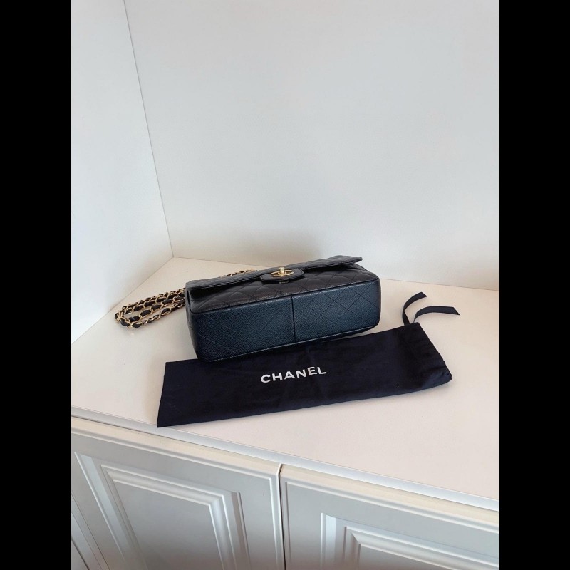 Chanel classic flap jumbo-5
