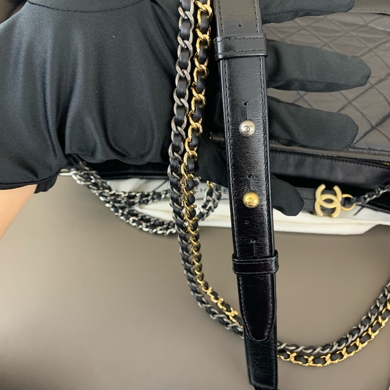 Chanel Gabrielle大號 黑色流浪包-11
