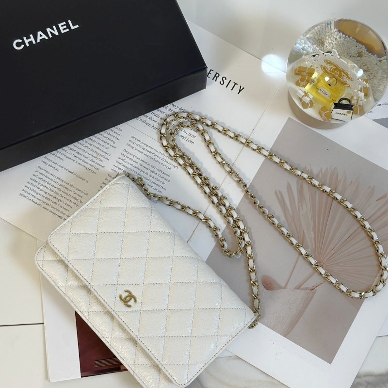 CHANEL 經典粒面牛皮WOC - 白金-8