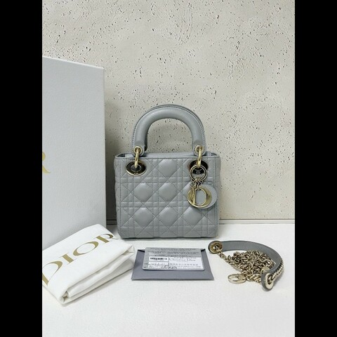 Dior Lady Dior 
三格 珠光灰 戴妃包