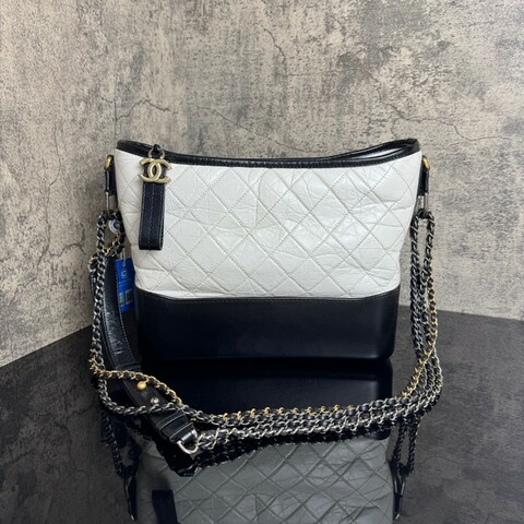 CHANEL 流浪包大號 黑拼白色