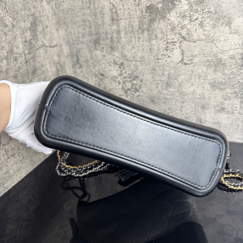 CHANEL 流浪包大號 黑拼白色-6