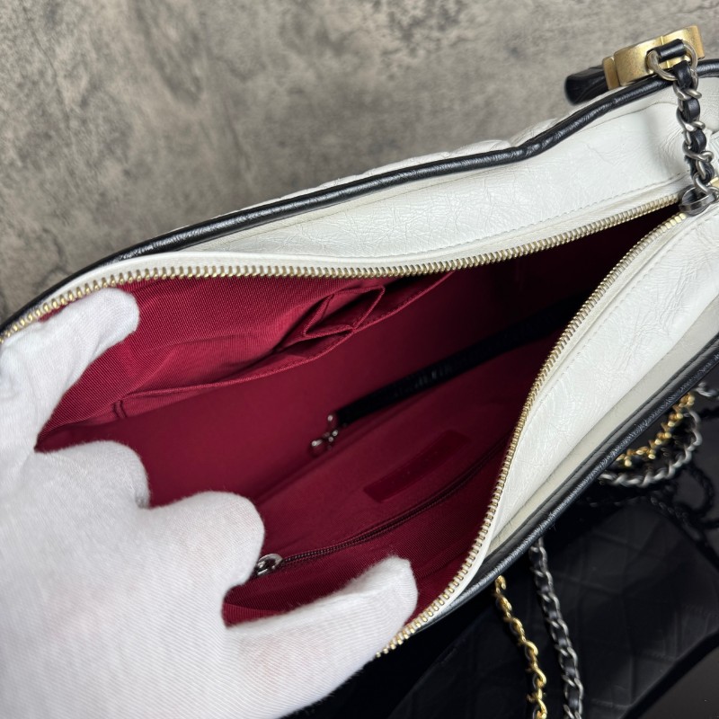 CHANEL 流浪包大號 黑拼白色-10