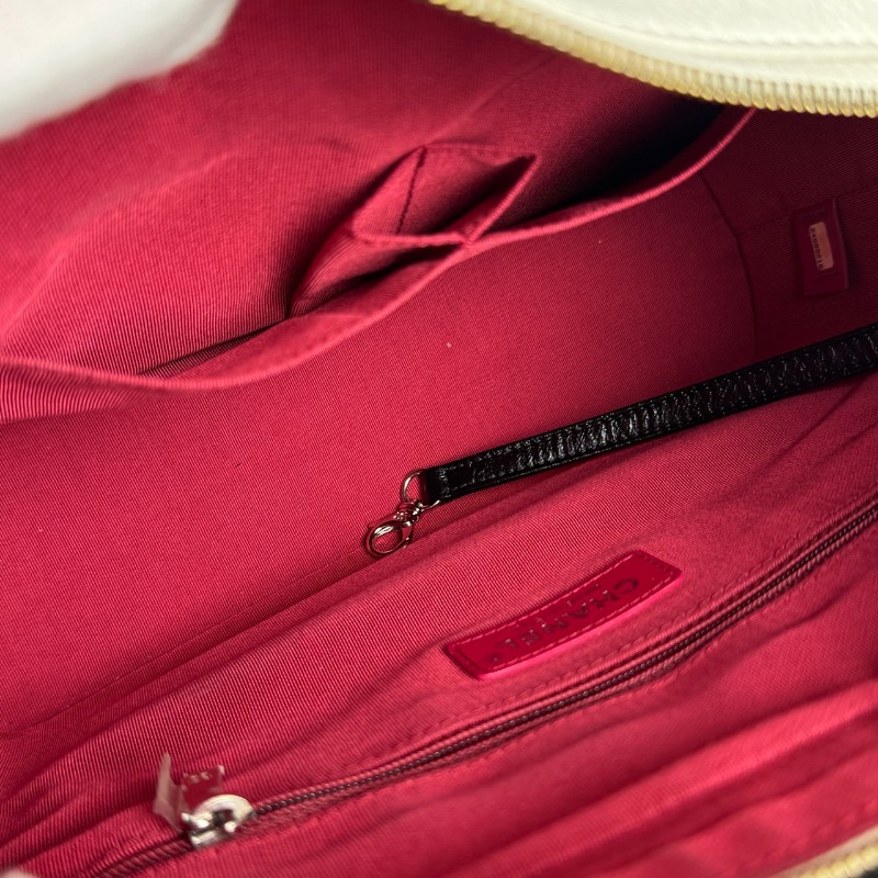 CHANEL 流浪包大號 黑拼白色-11