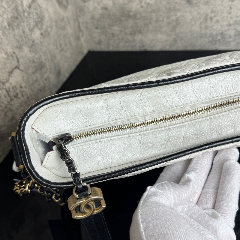 CHANEL 流浪包大號 黑拼白色-17