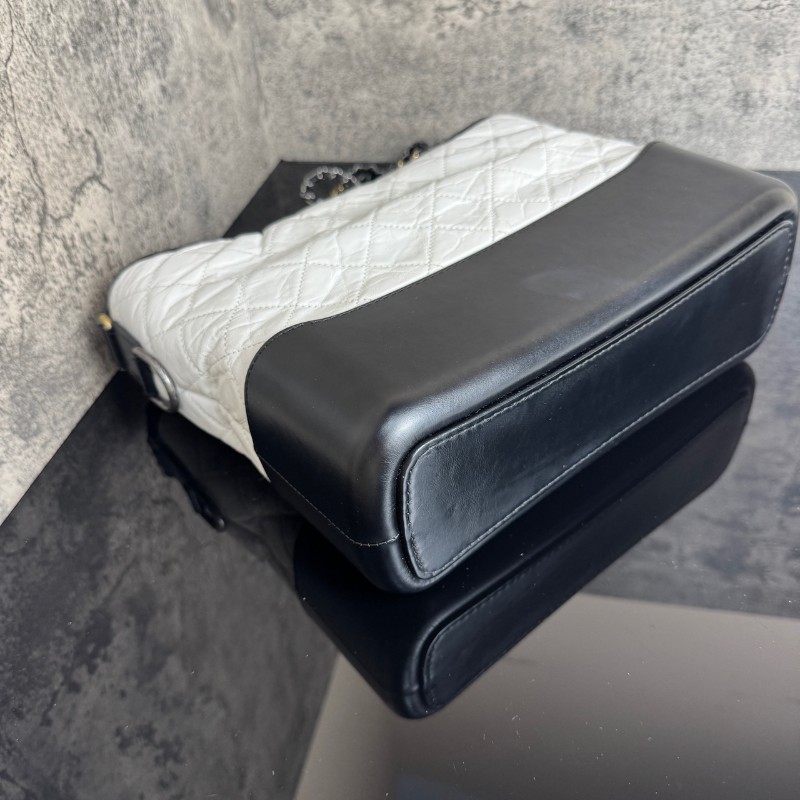 CHANEL 流浪包大號 黑拼白色-20