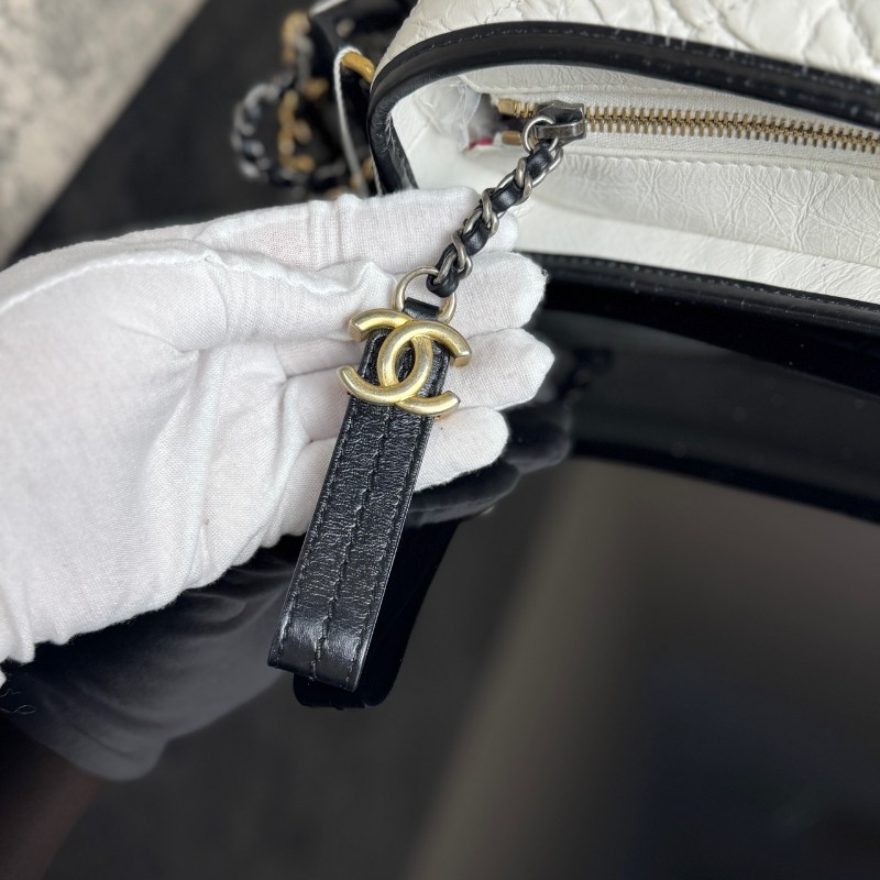 CHANEL 流浪包大號 黑拼白色-24