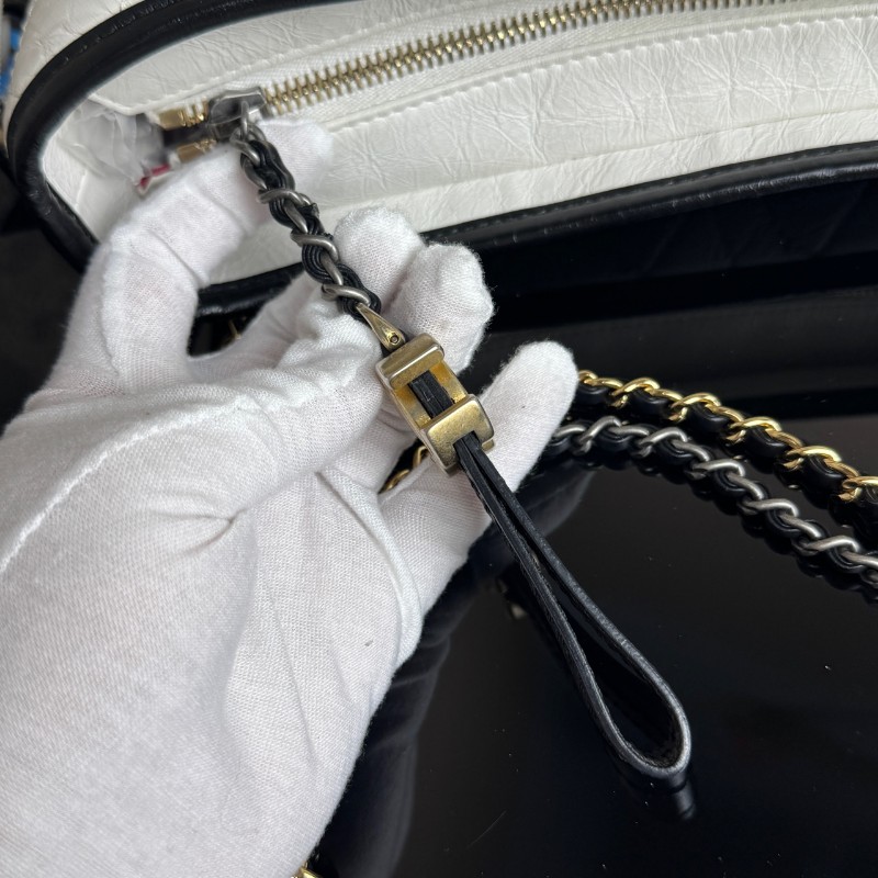 CHANEL 流浪包大號 黑拼白色-25